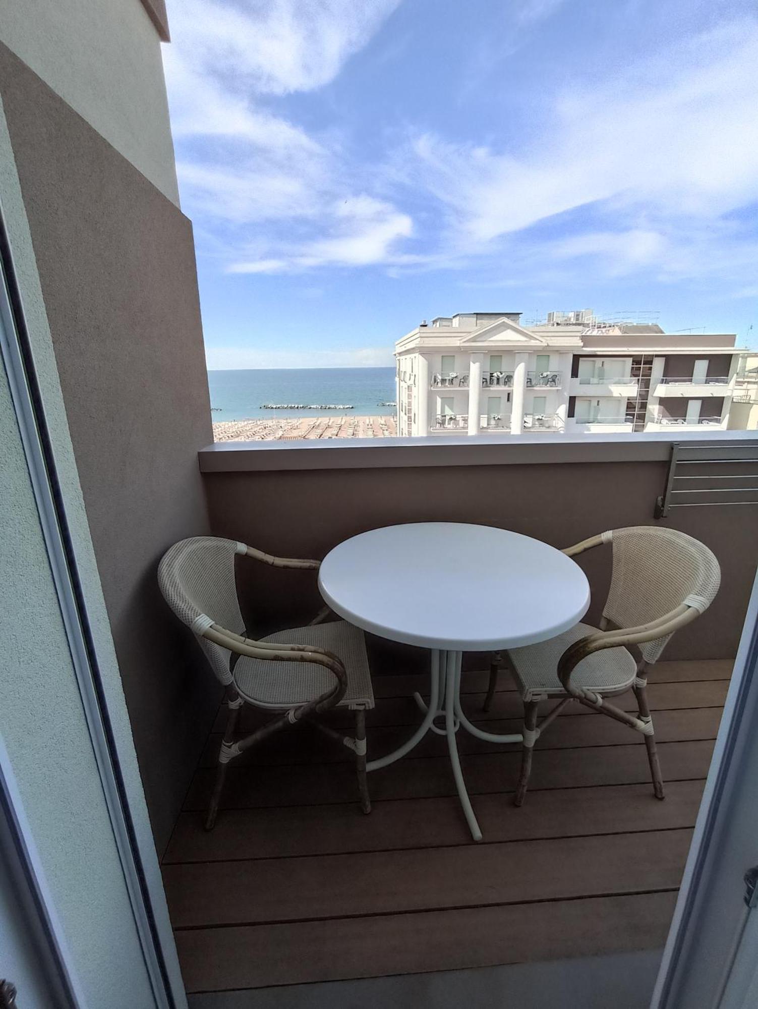 Hotel Atlas Gabicce Mare Exterior foto